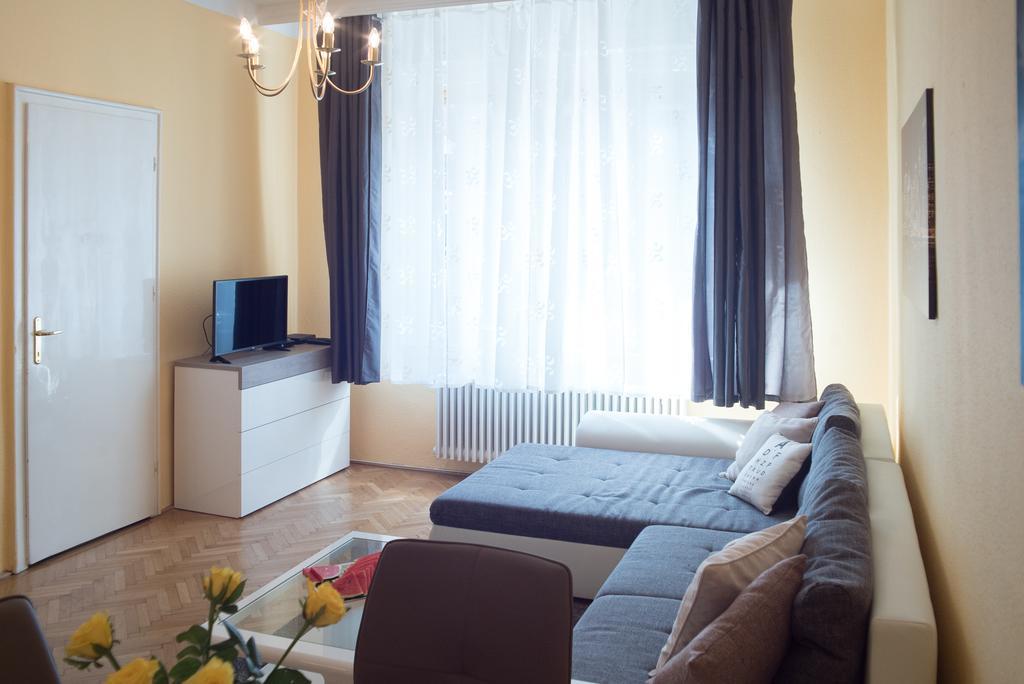 Rebecca Apartment Next To Synagogue Boedapest Buitenkant foto