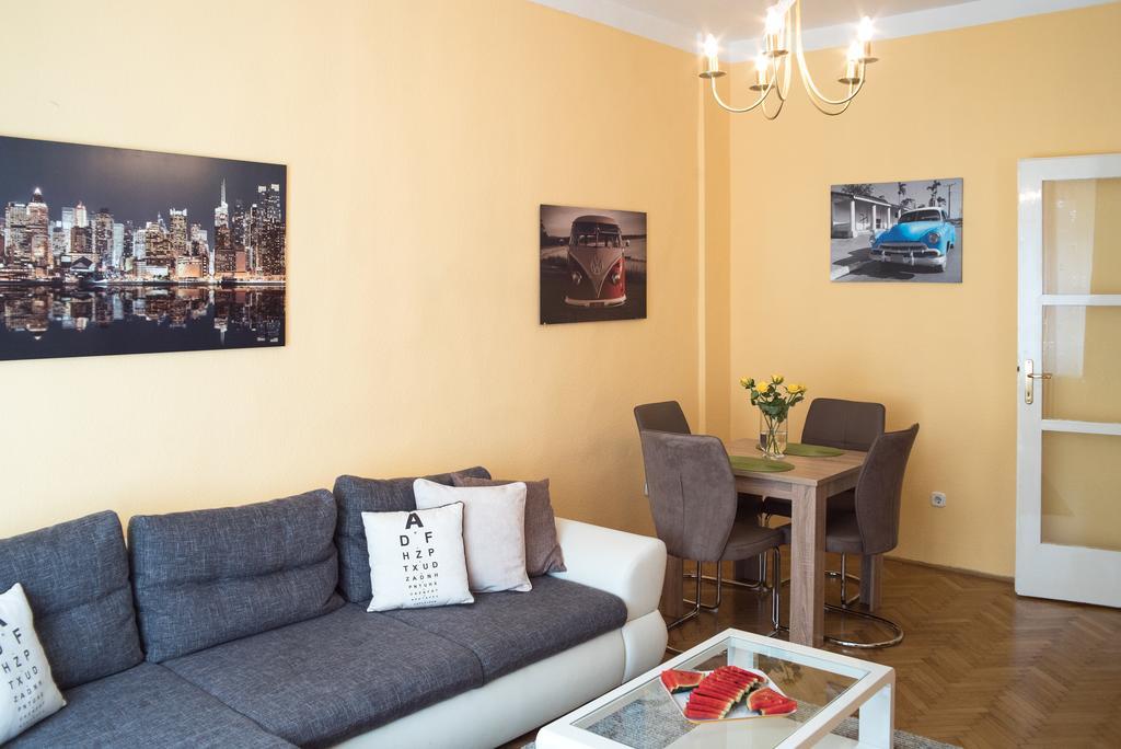 Rebecca Apartment Next To Synagogue Boedapest Buitenkant foto
